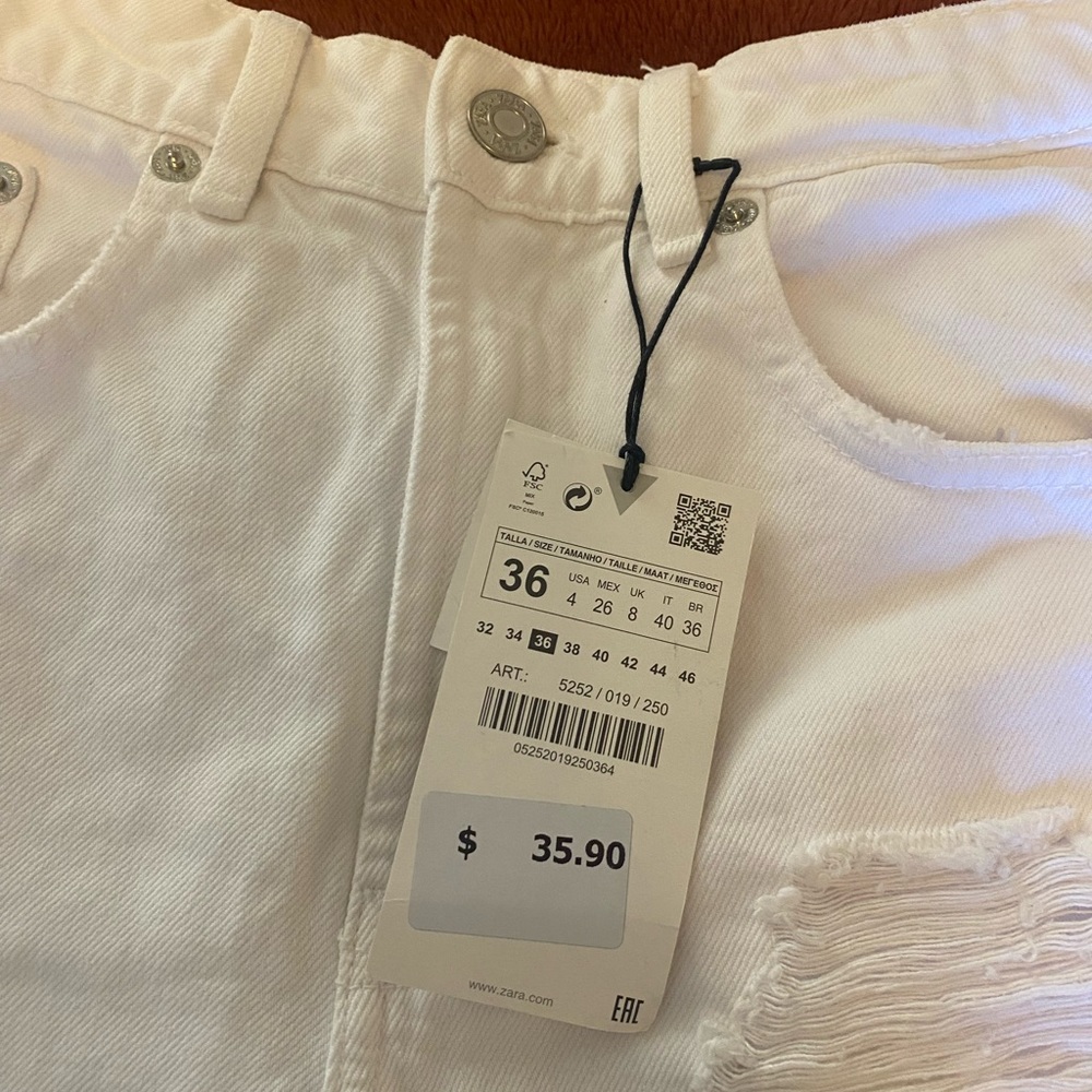Zara shorts - Picture 3 of 3